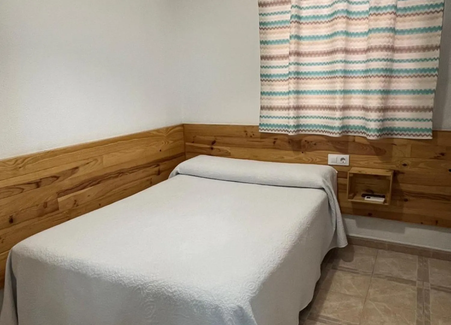 Hostal Barbate 2*,  Spain