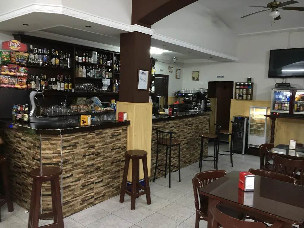 Hostal Barbate 2*,