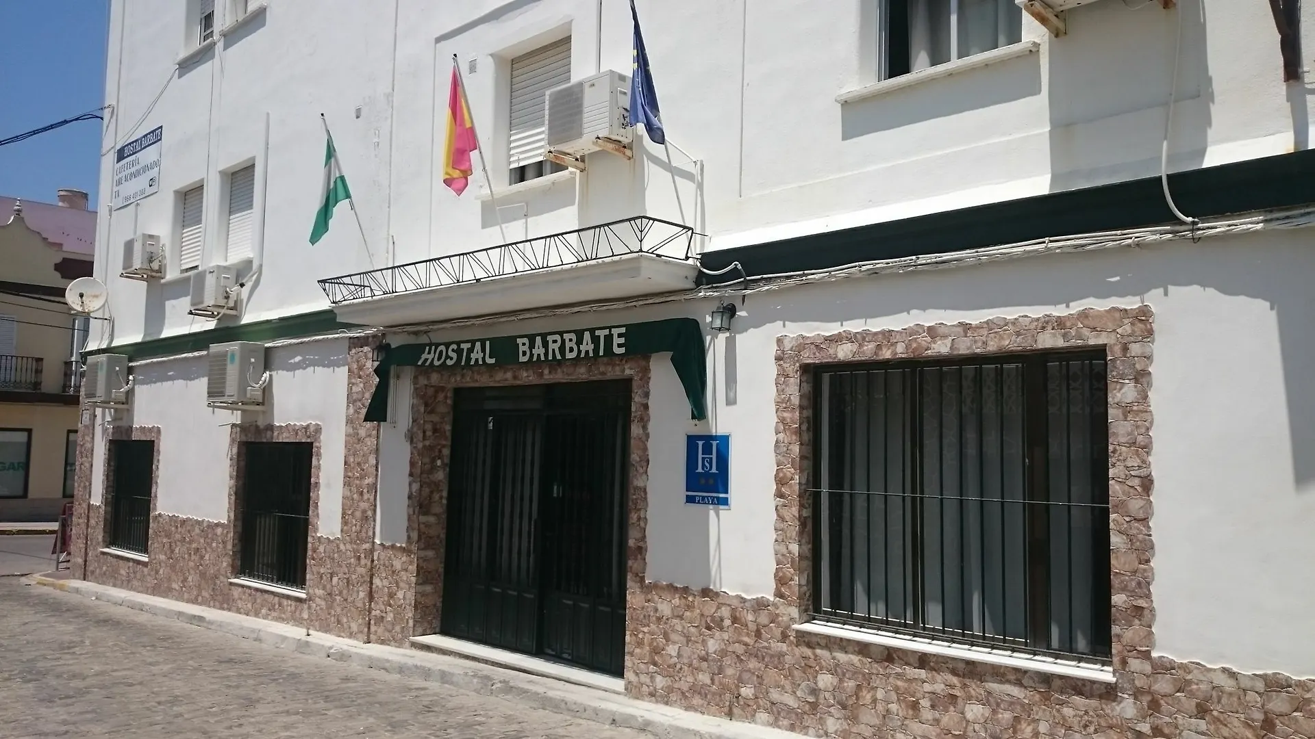 Hostal Barbate 2*,
